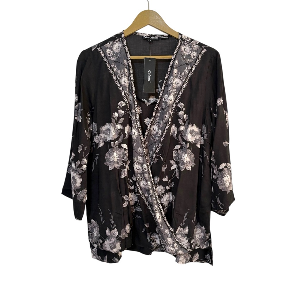 NEW Tolani Size Medium Christelle Black White Floral Faux Wrap Top Boho Artsy